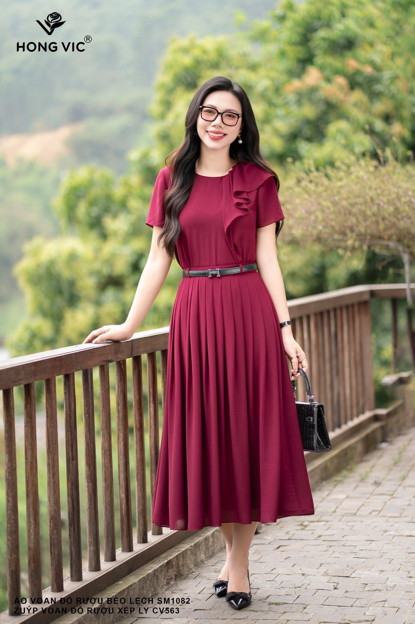 Zuýp voan đỏ rượu xếp ly CV563