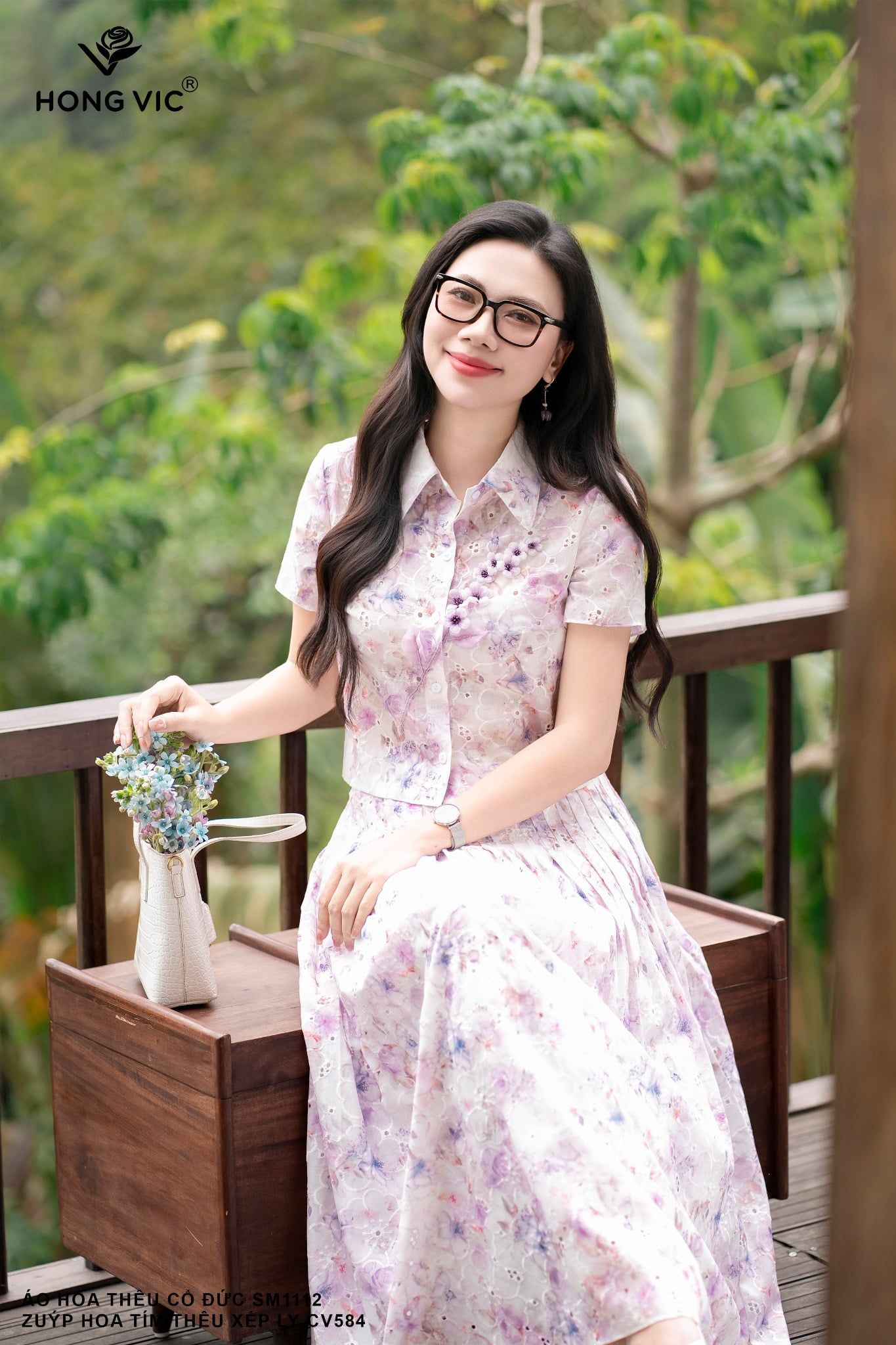 Áo hoa thêu cổ đức SM1112