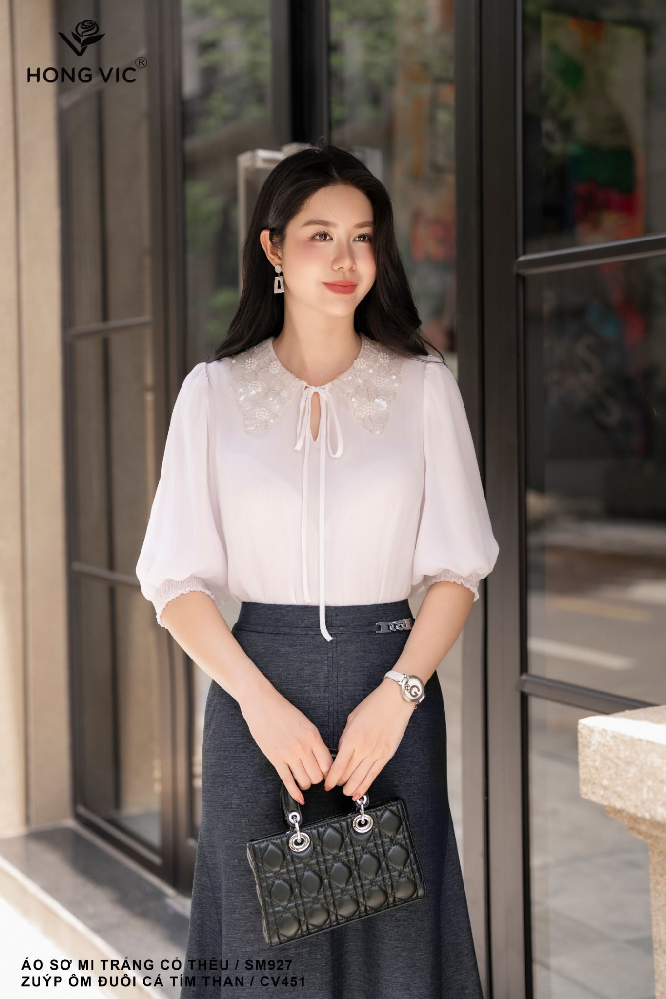 Áo sơ mi trắng cổ thêu SM927