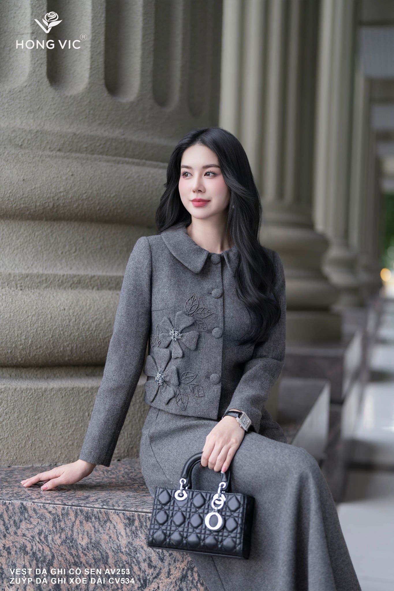 Vest dạ ghi cổ sen AV253