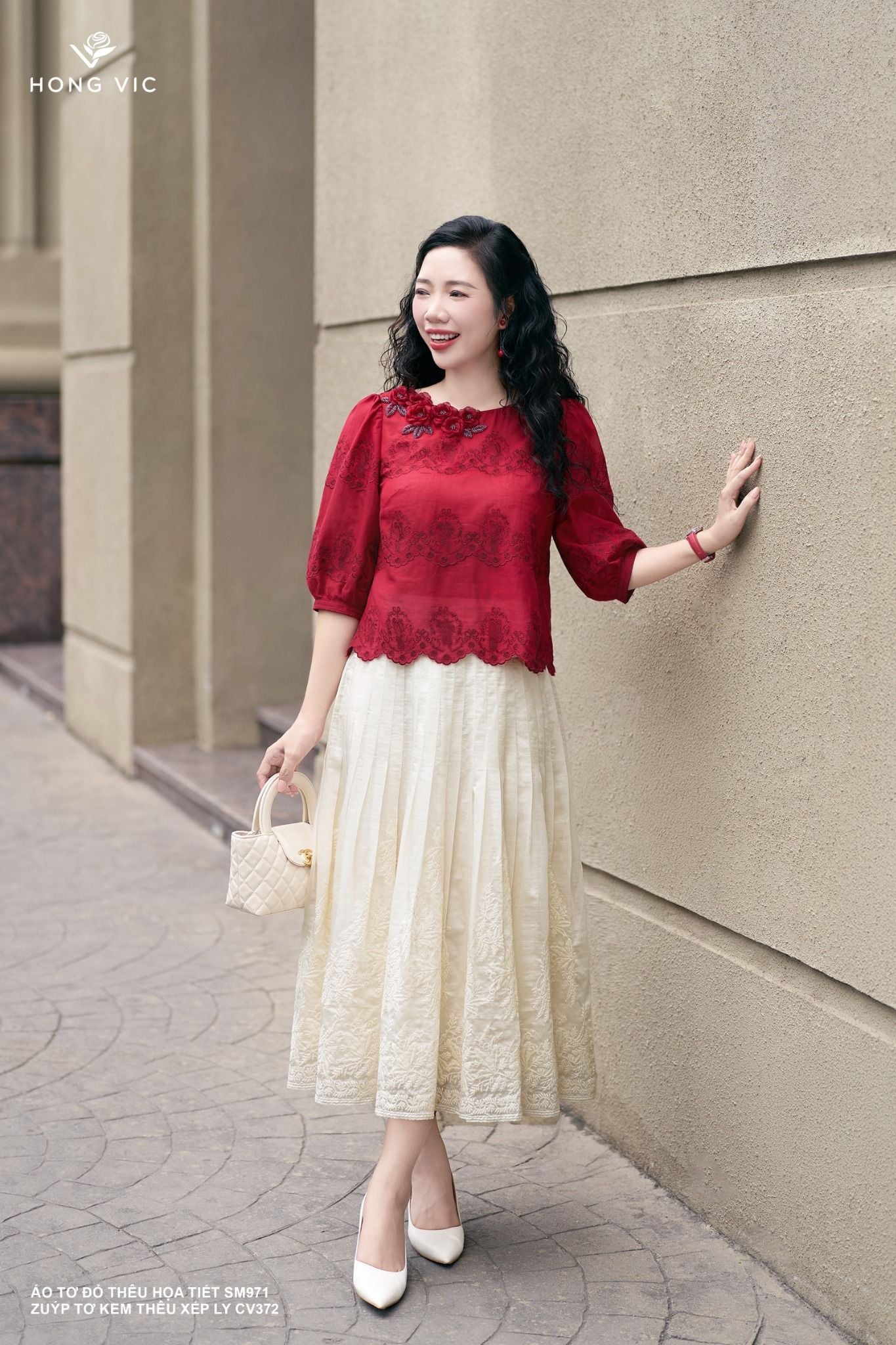 Zuýp tơ kem thêu xếp ly CV372