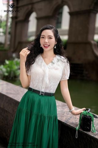 Áo ren trắng cổ V SM917