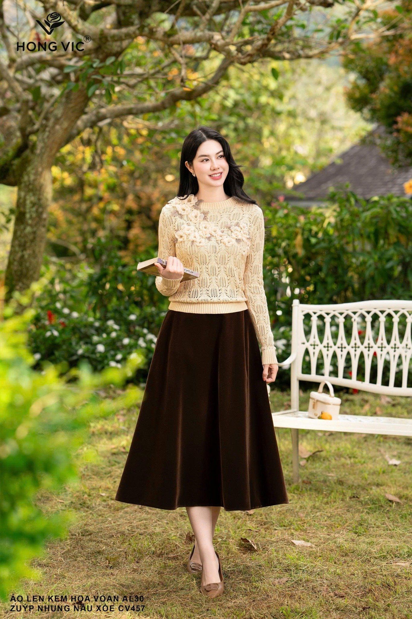 Zuýp nhung nâu xòe CV457