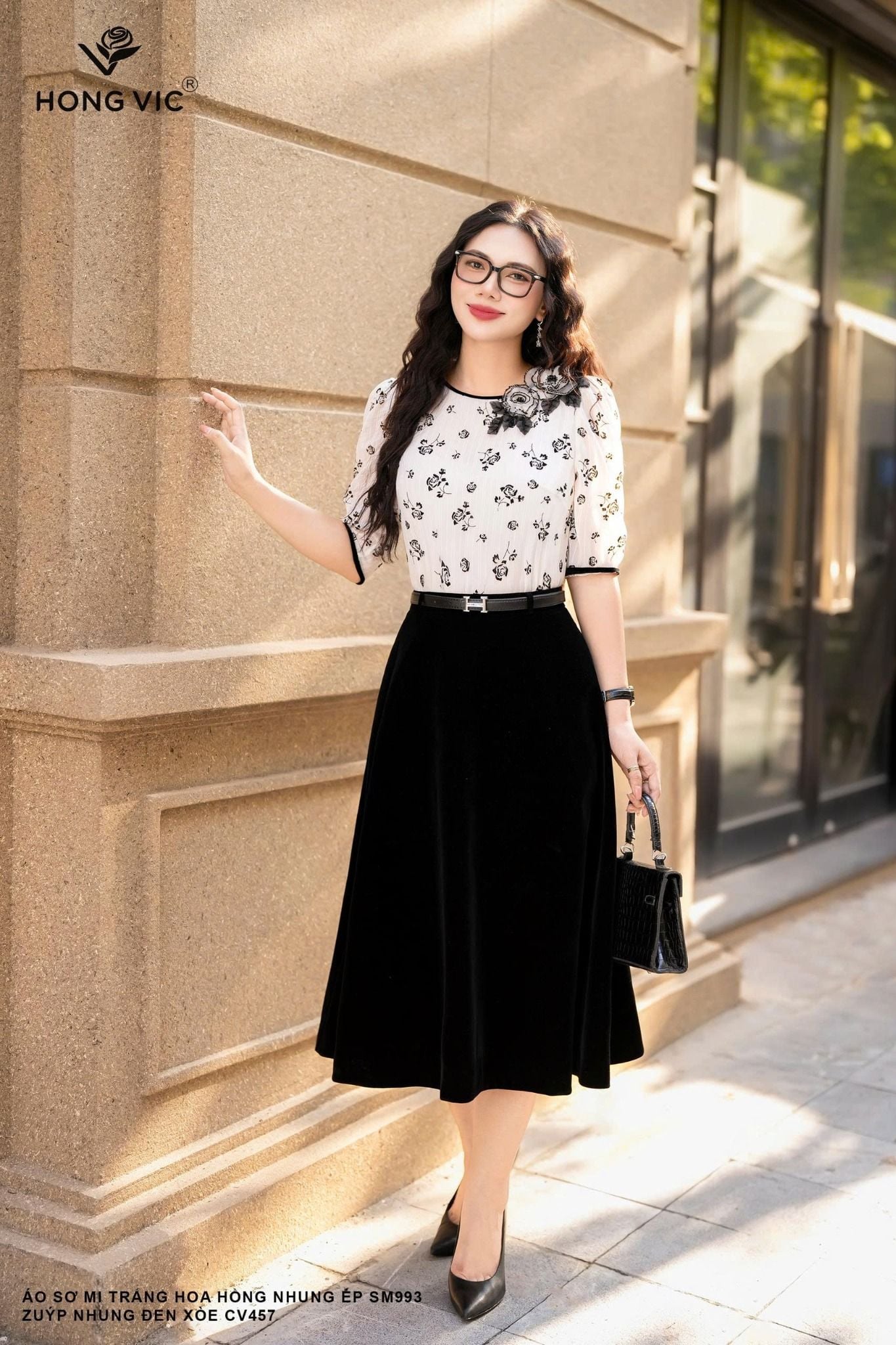 Áo sơ mi trắng hoa hồng nhung ép SM993