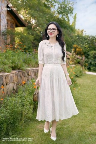 Áo linen kem thêu cổ tròn SM974