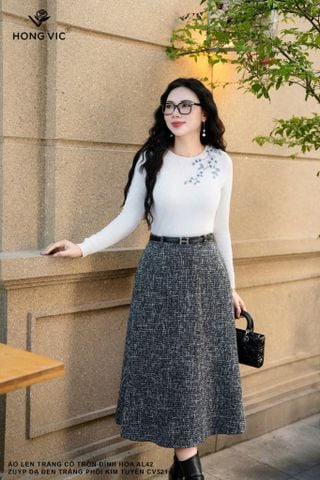 Áo len trắng cổ tròn đính hoa AL42