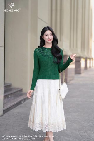 Áo len xanh lục bảo họa tiết đính hoa AL38