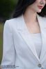 Blazer trắng đính hoa AV169