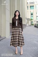 Zuýp dạ kẻ nâu xòe dài CV534
