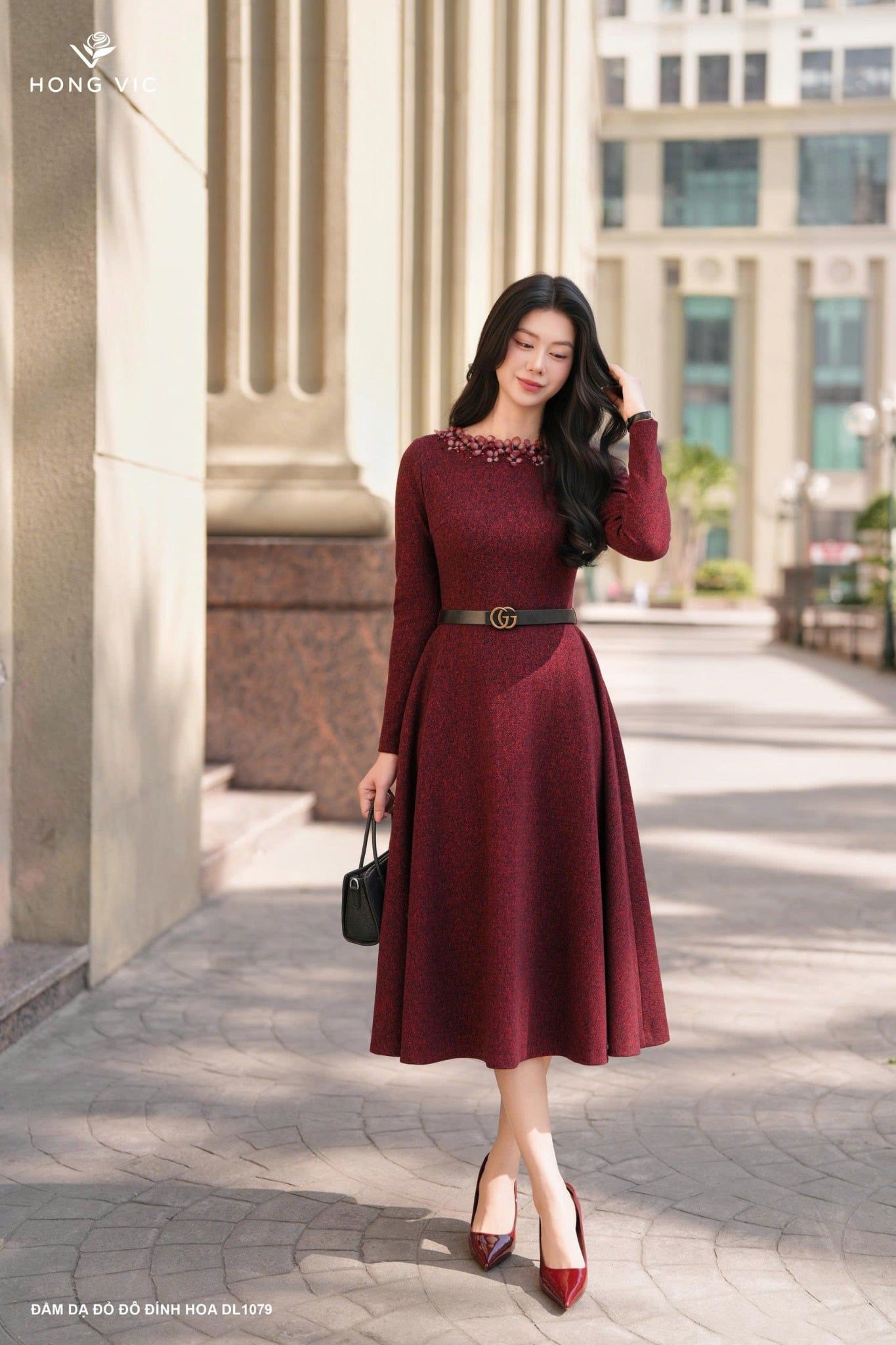 Đầm dạ đỏ đô đính hoa DL1079