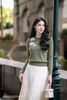 Áo len rêu cổ tròn đính hoa AL04