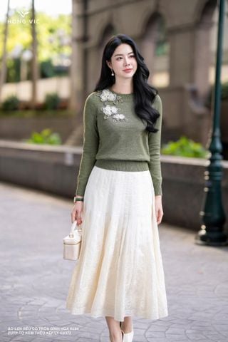 Áo len rêu cổ tròn đính hoa AL04