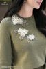 Áo len rêu cổ tròn đính hoa AL04