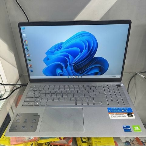 Laptop Dell Inspiron 3520 Cũ giá rẻ đẹp 98%