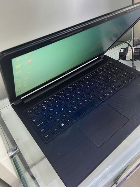 Laptop Dell Inspiron 15 3576 Cũ giá rẻ đẹp 98%
