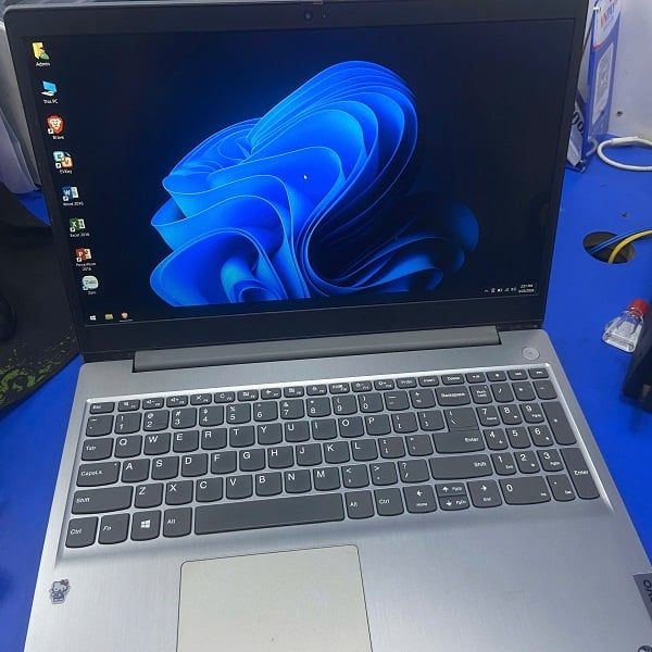 Laptop Lenovo Ideapad 3 15IML05 Cũ giá rẻ đẹp 98%