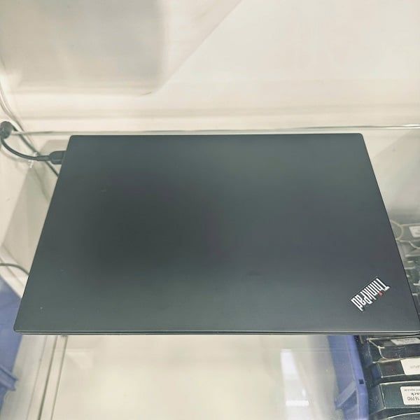 Laptop Lenovo ThinkPad T470 Cũ giá rẻ đẹp 98%