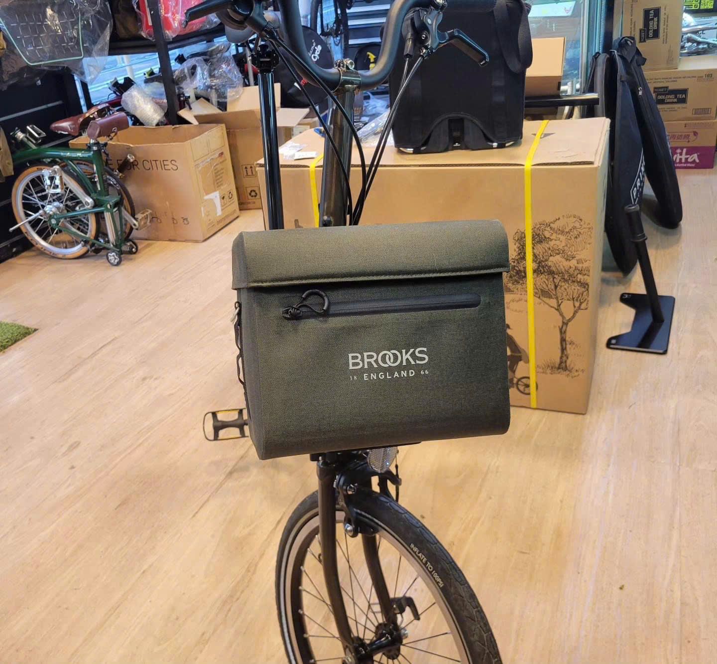  Túi Brooks England Scape Large Front Bag – Olive Green 