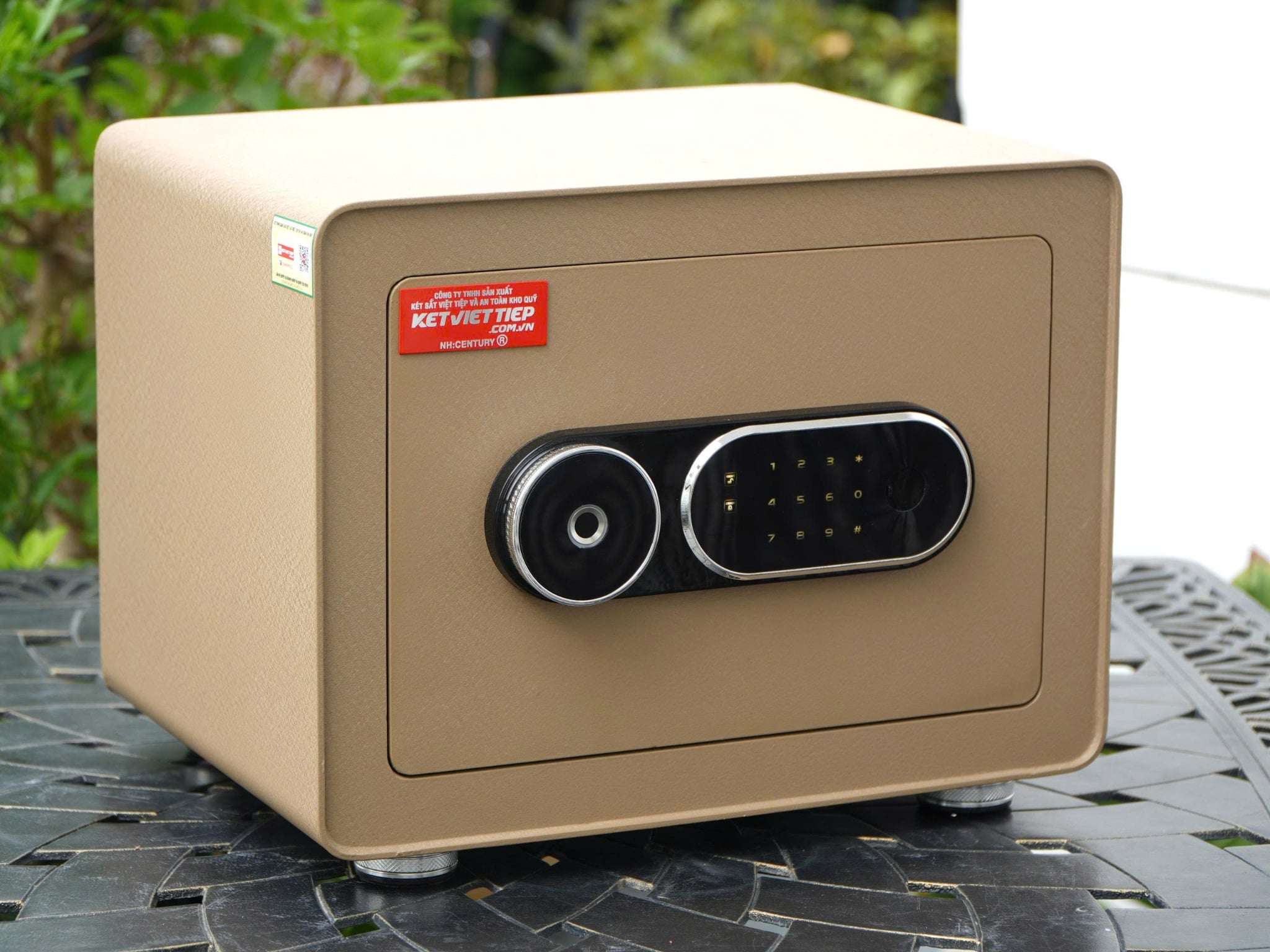 Két Sắt Mini Việt Tiệp Premium SC22VTĐT – Thép Nguyên Tấm 6 Mặt, Khóa Vân Tay Điện Tử, Cảnh Báo Điện Thoại