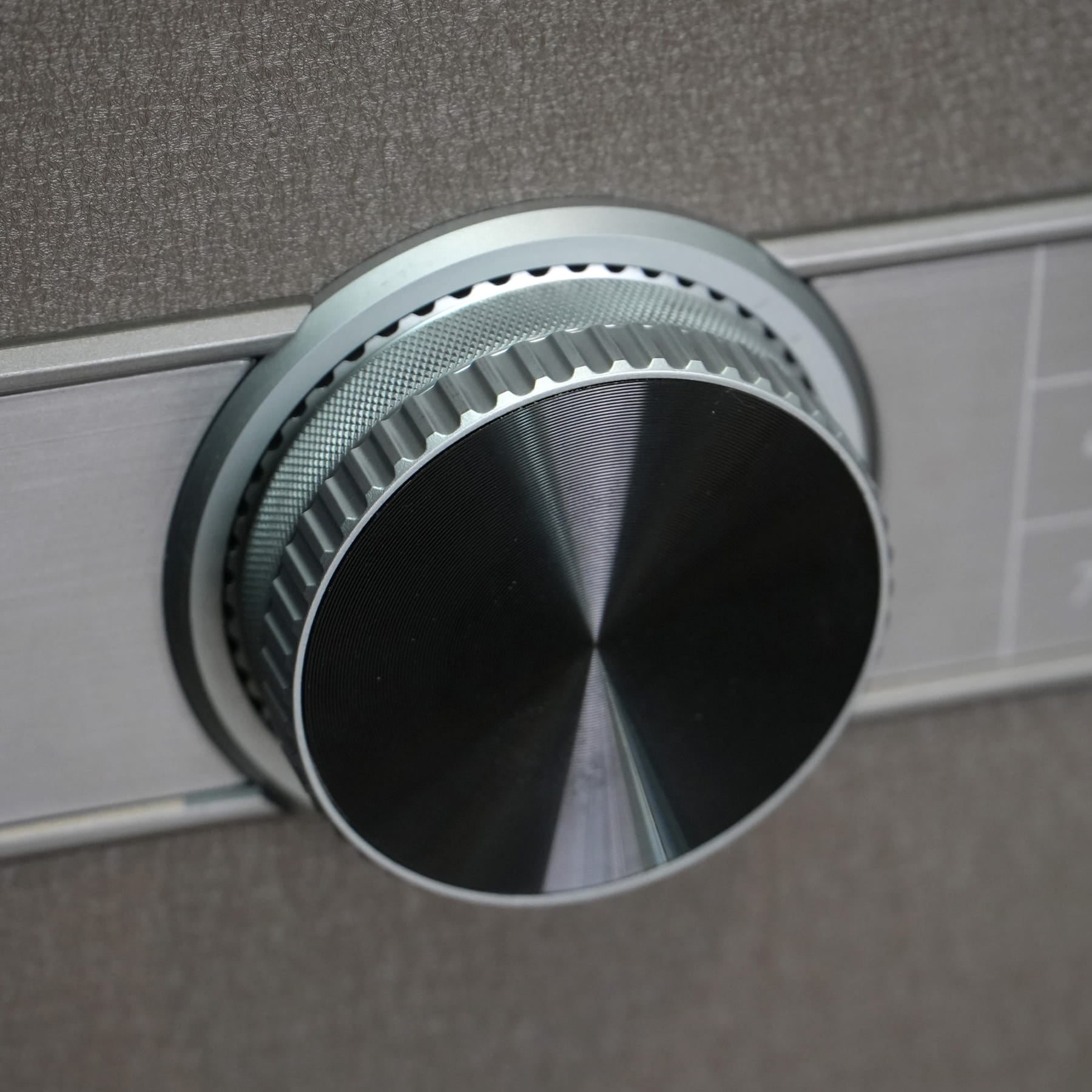 Két Sắt Xiaomi CRMCR 80JBW Có Ngăn Đồng Hồ Xoay, Cảnh báo điện thoại