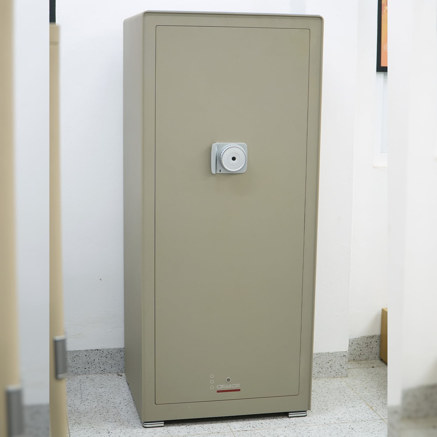 Két Sắt Nhập Khẩu CRMCR 150MB Thép Dày 10 Ly Chống Phá, Cảnh Báo Qua Điện Thoại