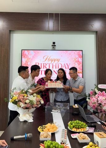 Phúc Long rộn ràng mừng sinh nhật tháng 8 – Chúc mừng Sếp Hường và các CBNV