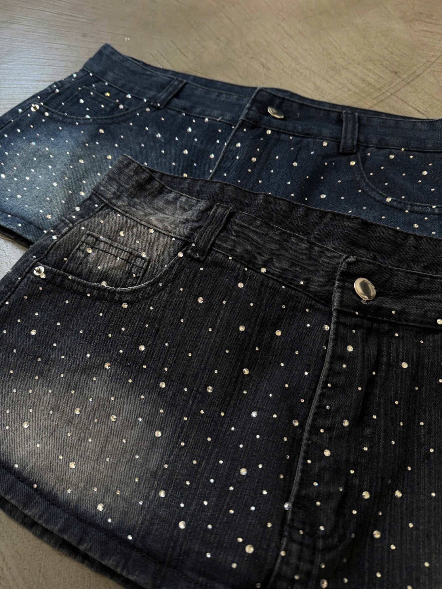  Chân váy jeans cạp trễ đính đá lấp lánh MASOO - KILLSYSTEM 