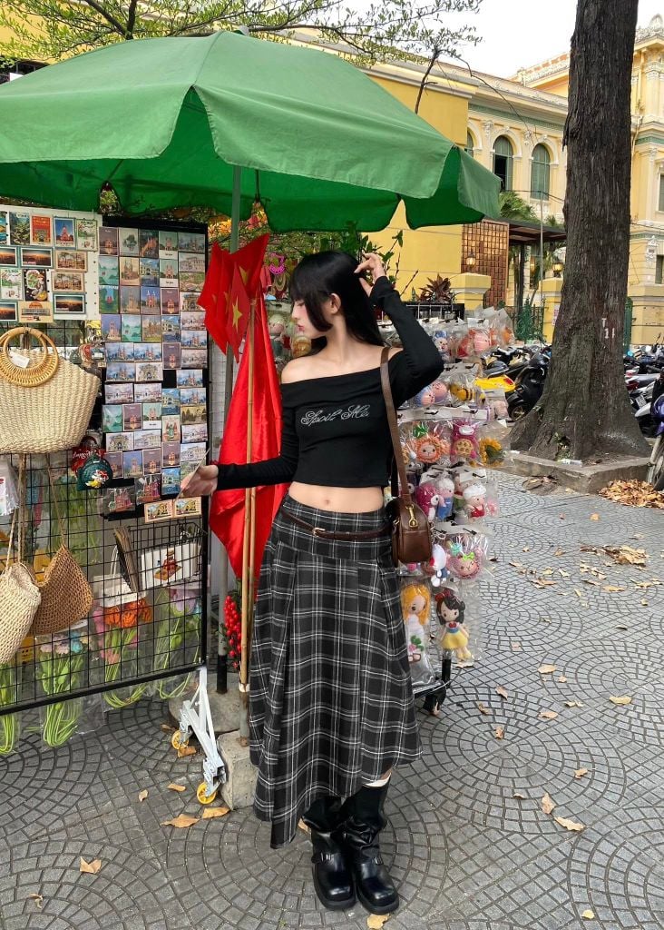  Áo trễ vai tay dài đính đá thắt nơ nữ tính SECRET - KILL SYSTEM 