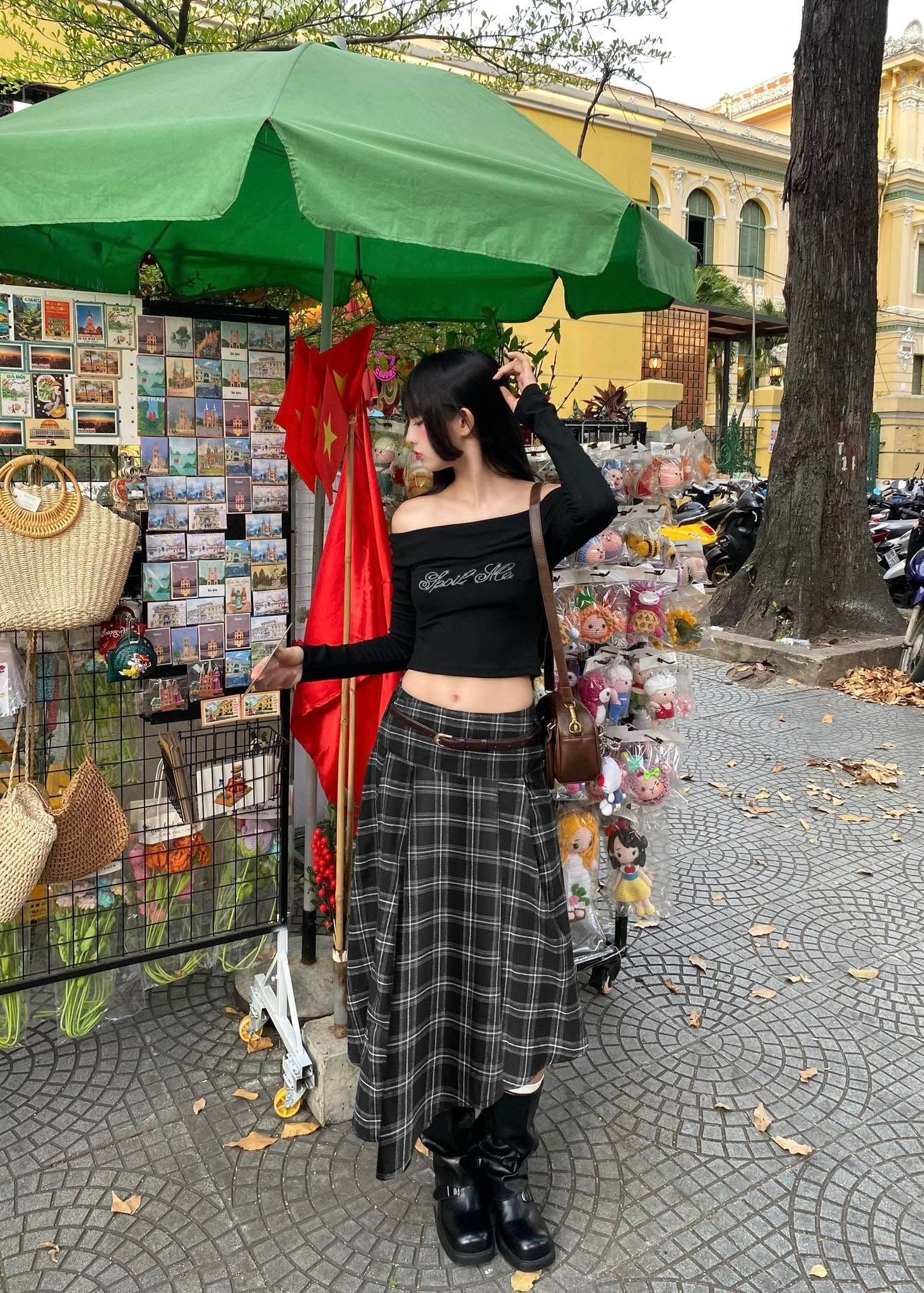  Áo trễ vai tay dài đính đá thắt nơ nữ tính SECRET - KILL SYSTEM 