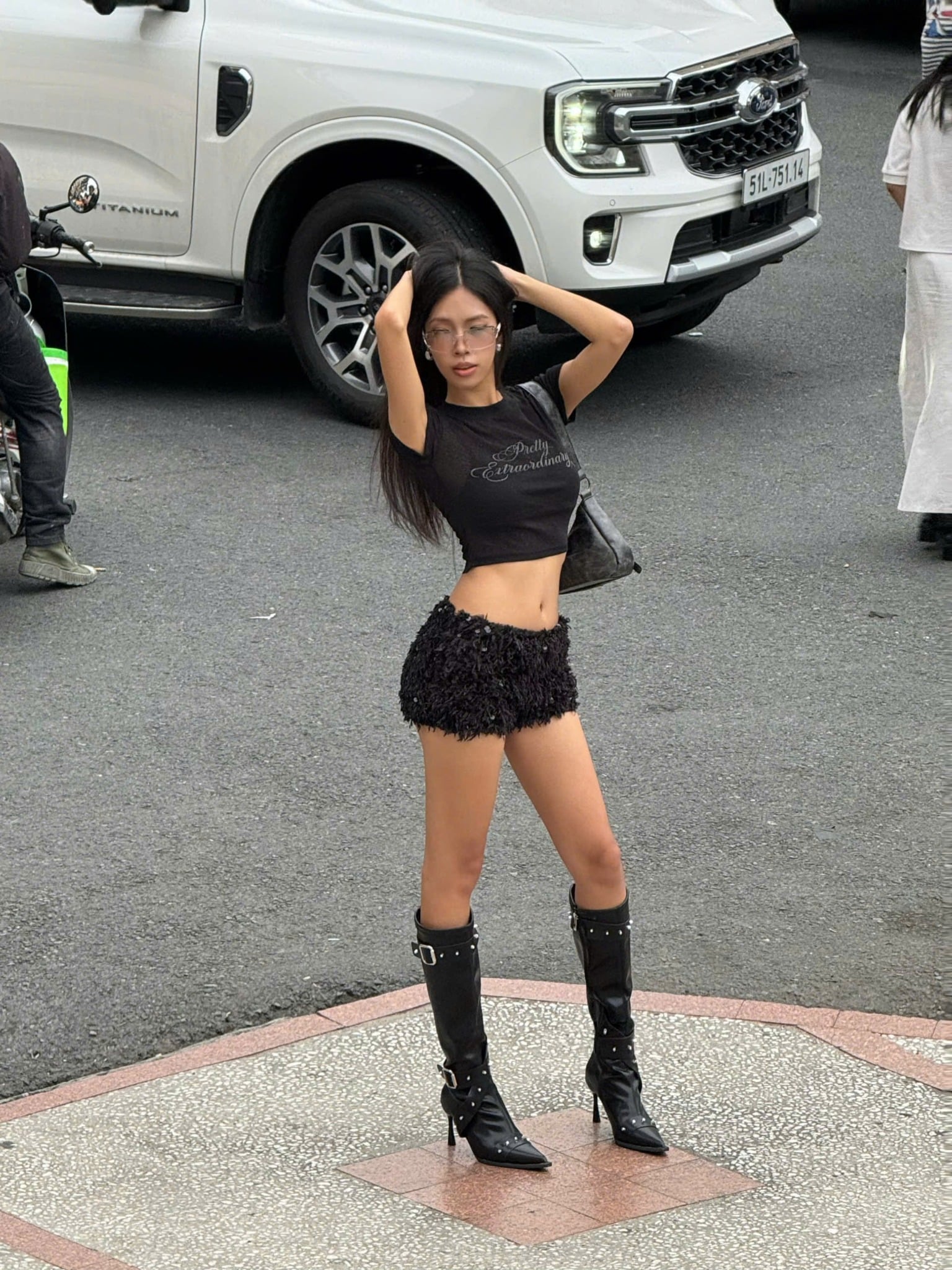  Quần lông vũ đính kim sa HEBE KILL SYSTEM 