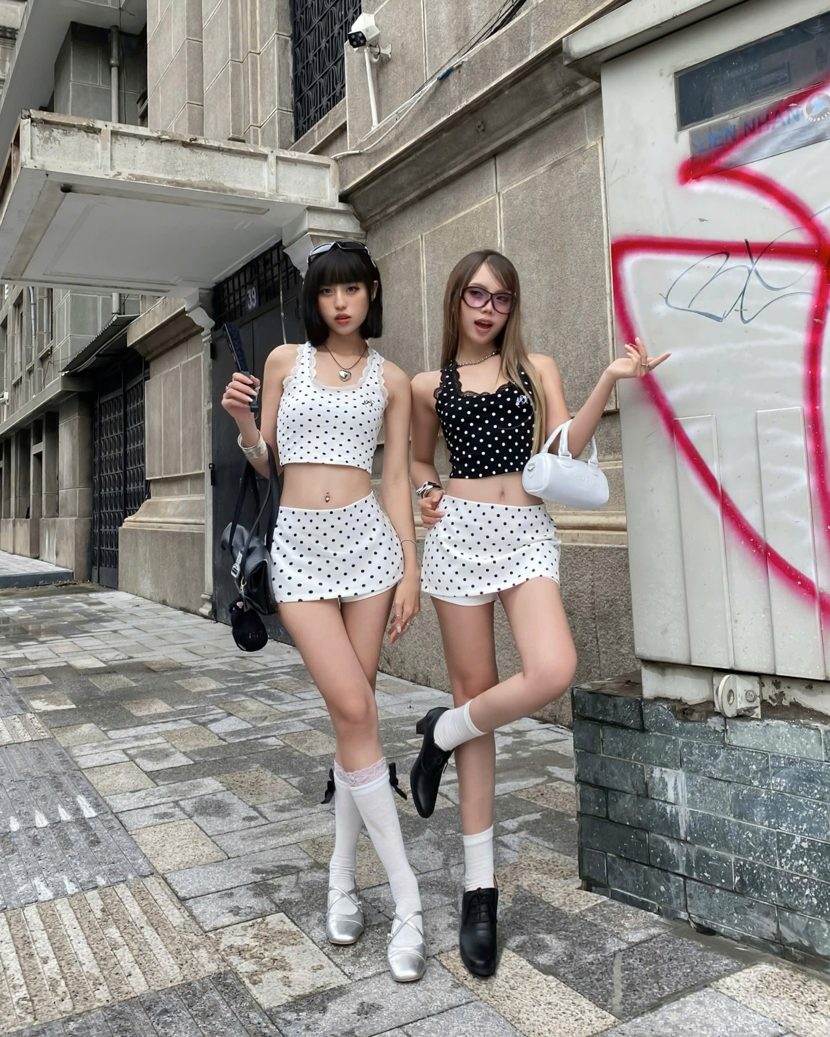  Áo ba lỗ phối ren chấm bi MARIEN -KILLSYSTEM 