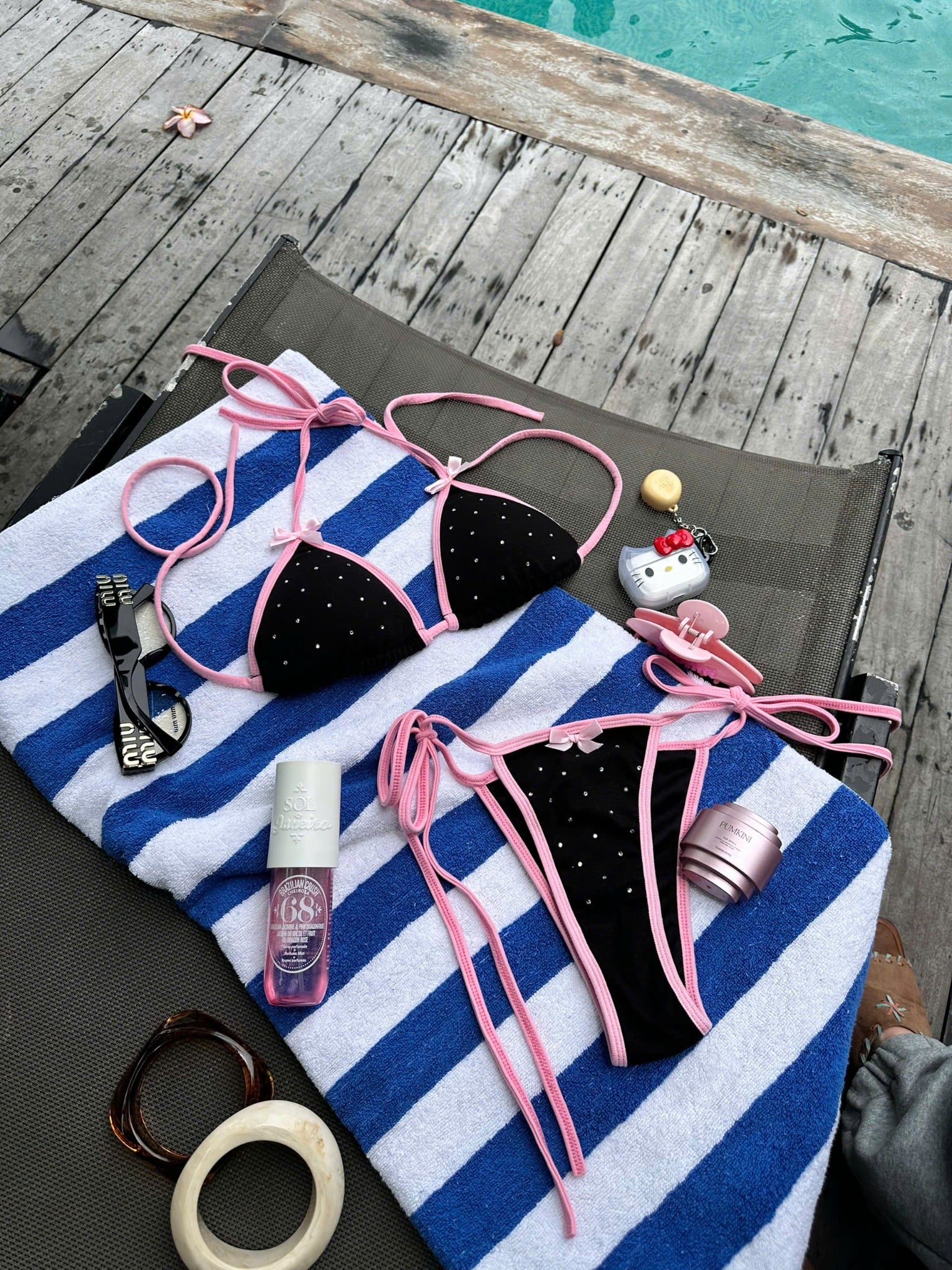  Bikini 2 mảnh đính đá lấp lánh phối viền SEBIN - KILL SYSTEM 