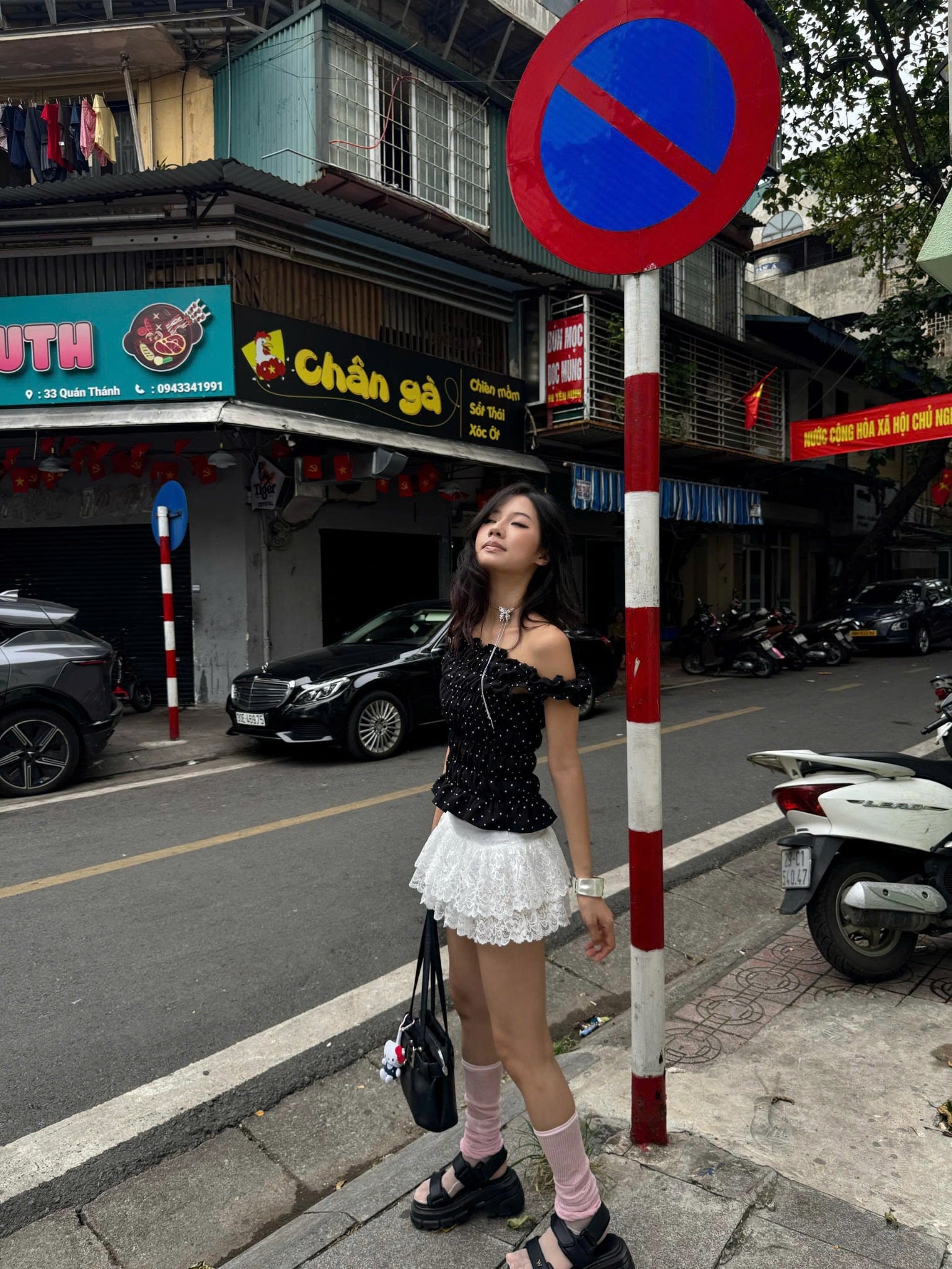  Áo nhúng chấm bi trễ vai tôn dáng MIRA - KILL SYSTEM 