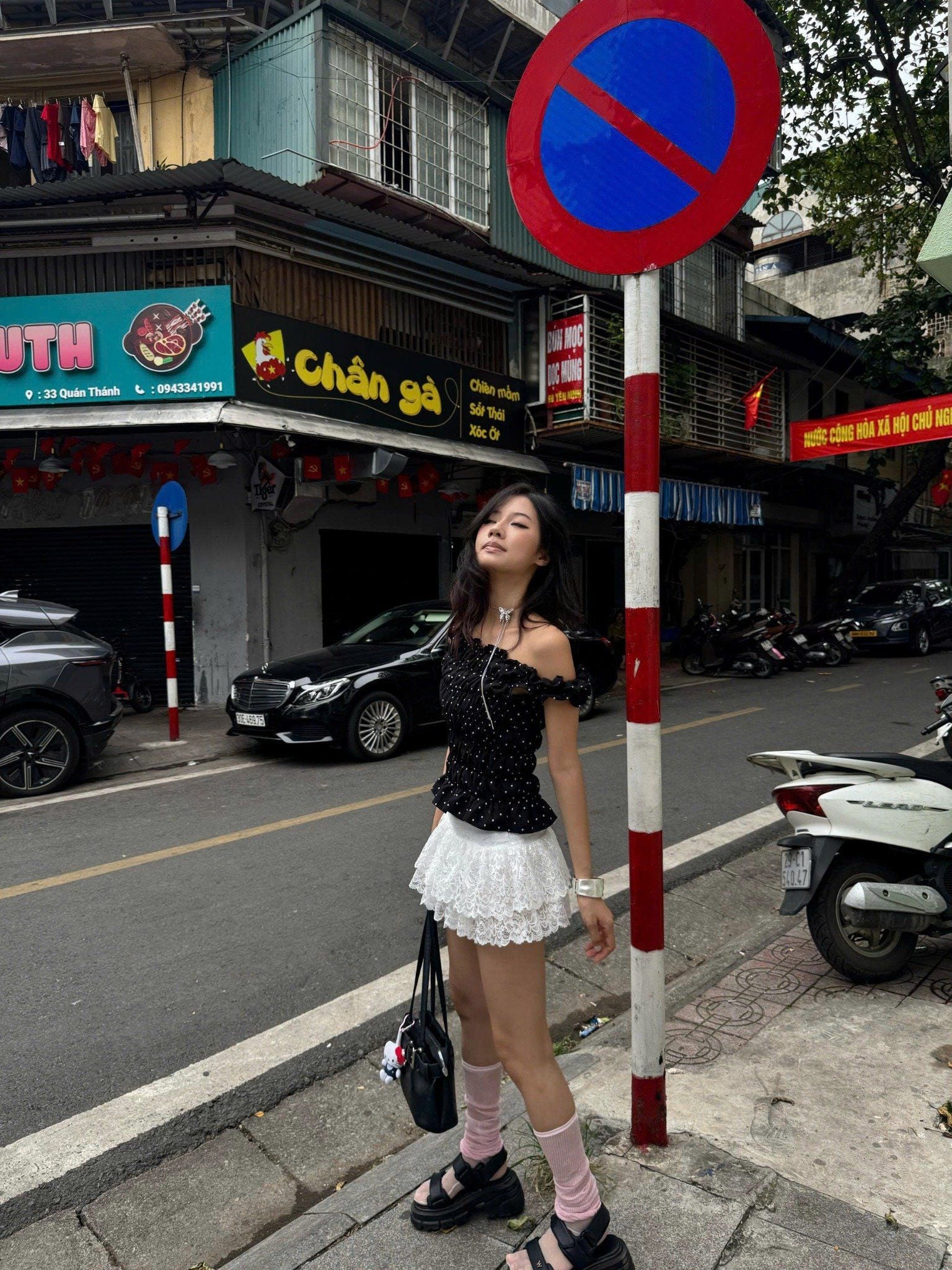  Áo nhúng chấm bi trễ vai tôn dáng MIRA - KILL SYSTEM 