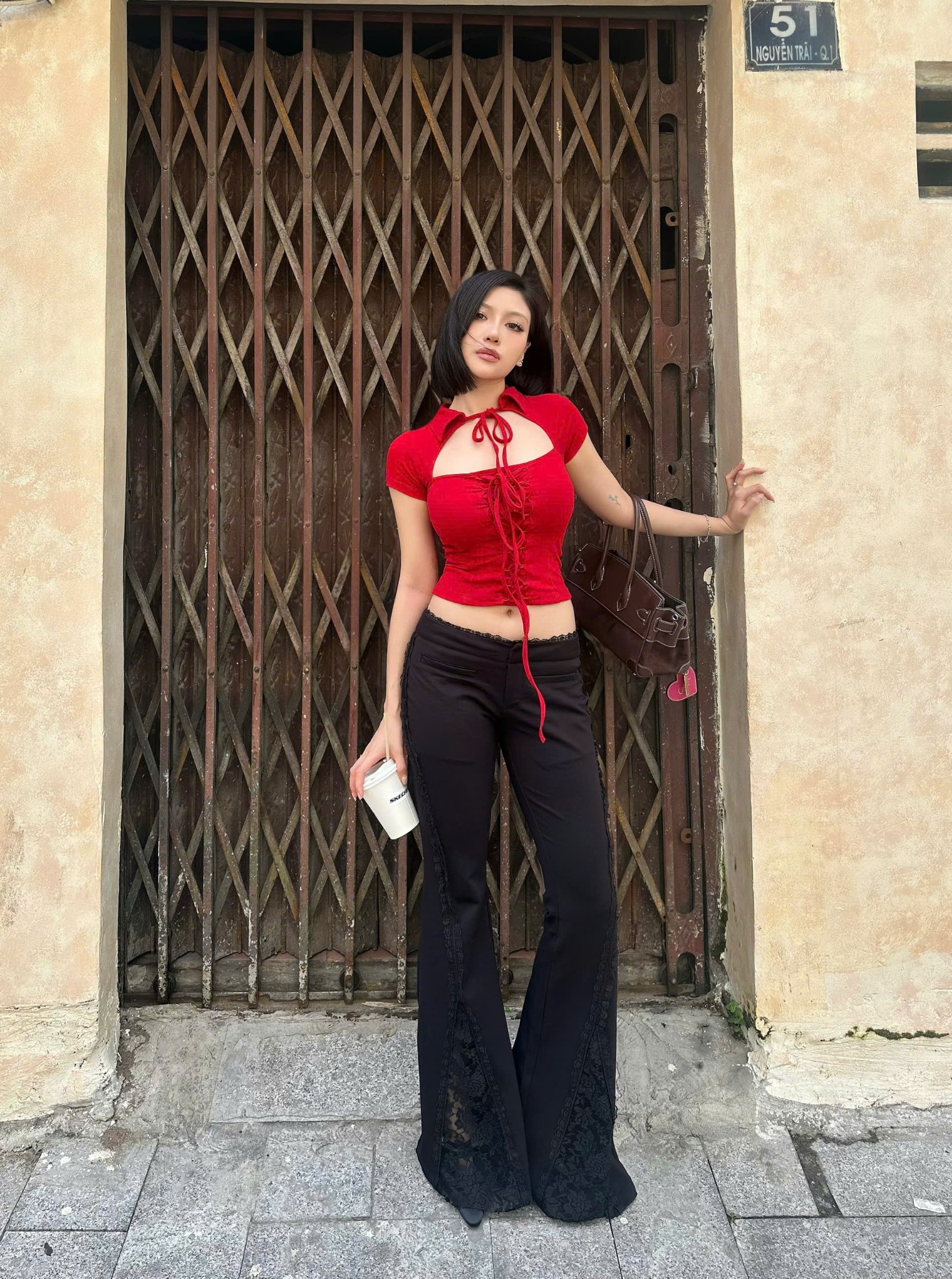  Áo kiểu khoét ngực thắt nơ ôm body tôn dáng KATSEYE - KILLSYSTEM 