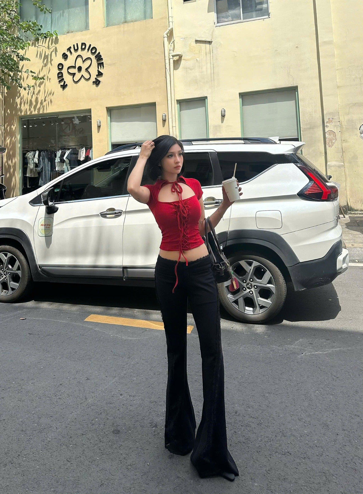  Áo kiểu khoét ngực thắt nơ ôm body tôn dáng KATSEYE - KILLSYSTEM 