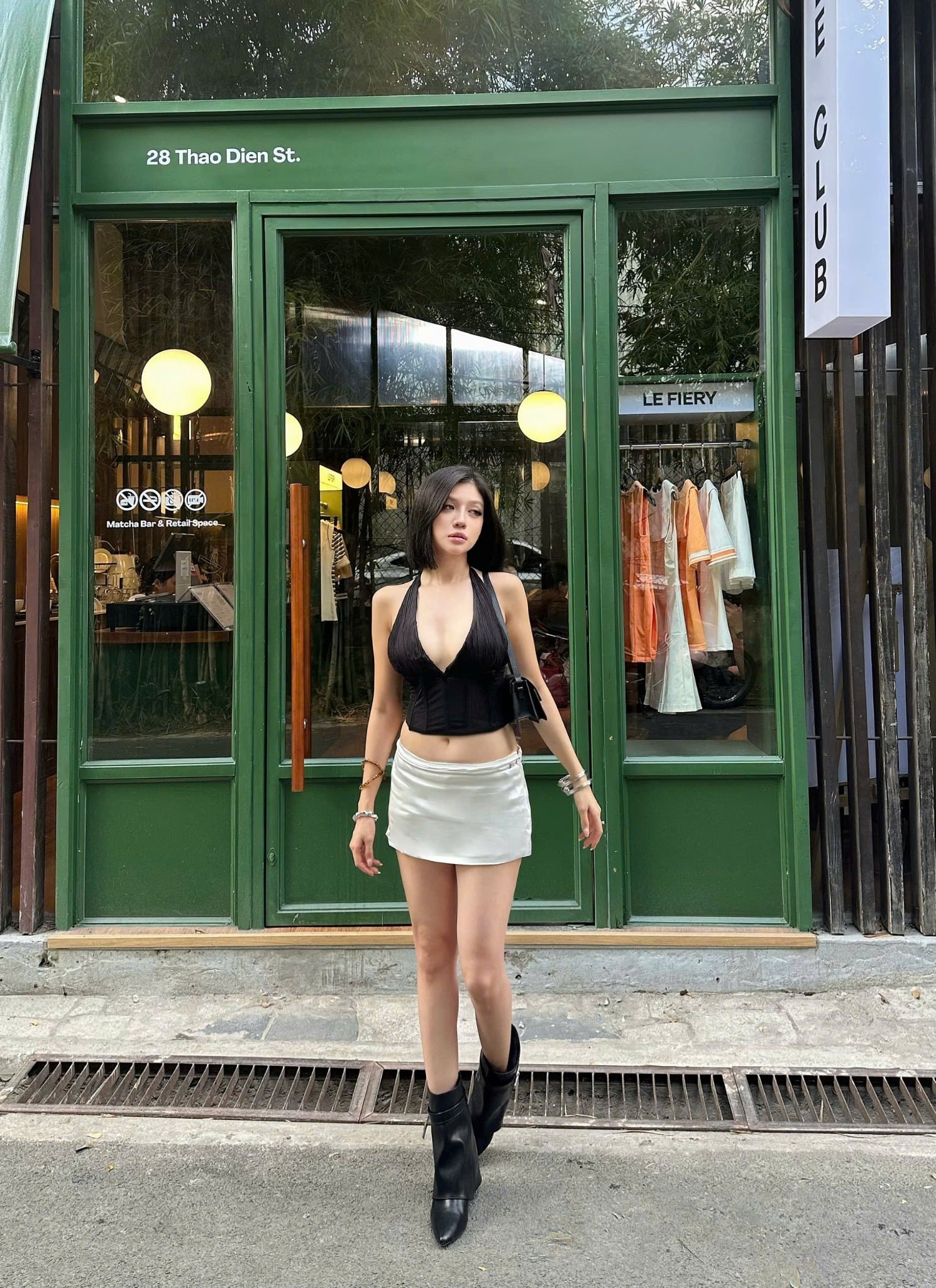  Chân váy lụa ngắn chữ a QUEENCI - KILLSYSTEM 