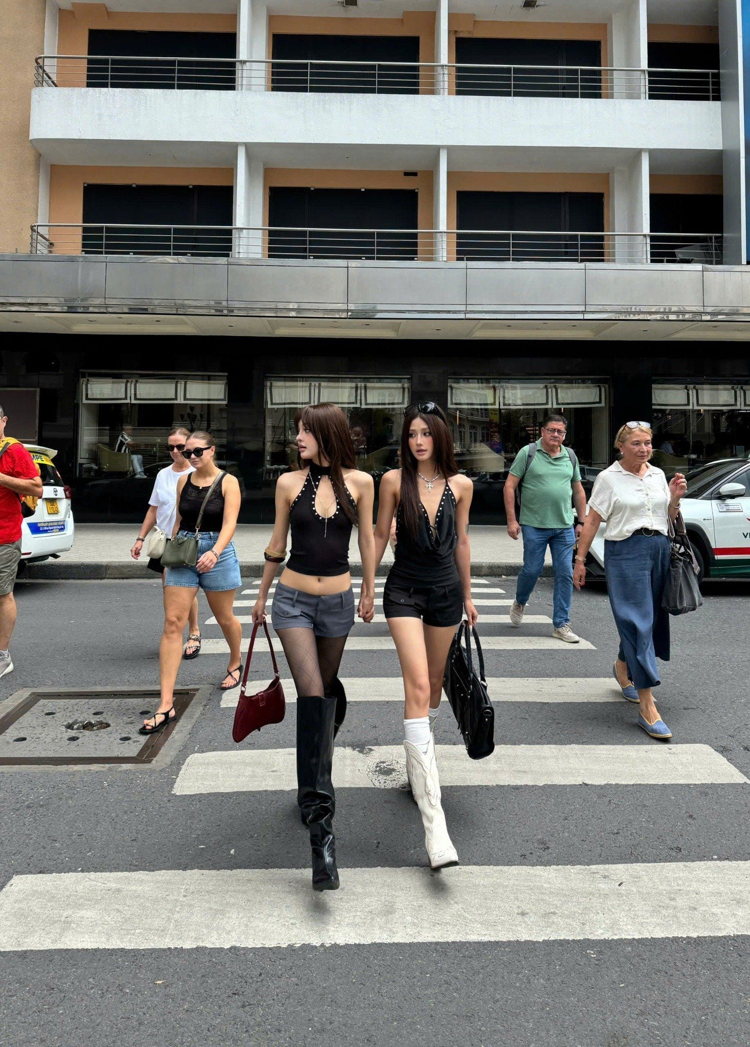  Áo yếm cổ đổ hở lưng AFFAIR - KILLSYSTEM 