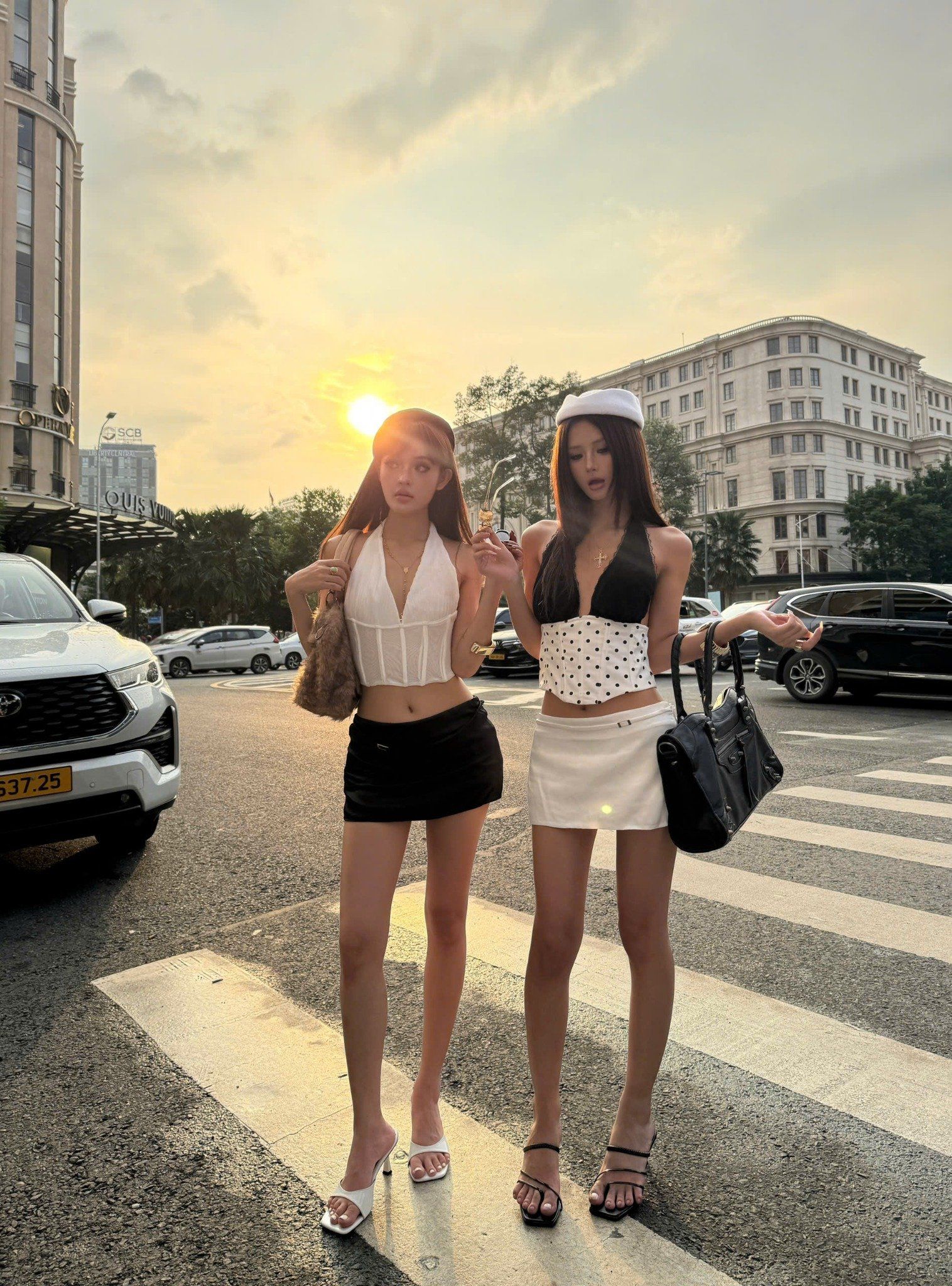  Áo corset chấm bi cổ yếm phối ren sexy tôn dáng HEAMI - KILLSYSTEM 