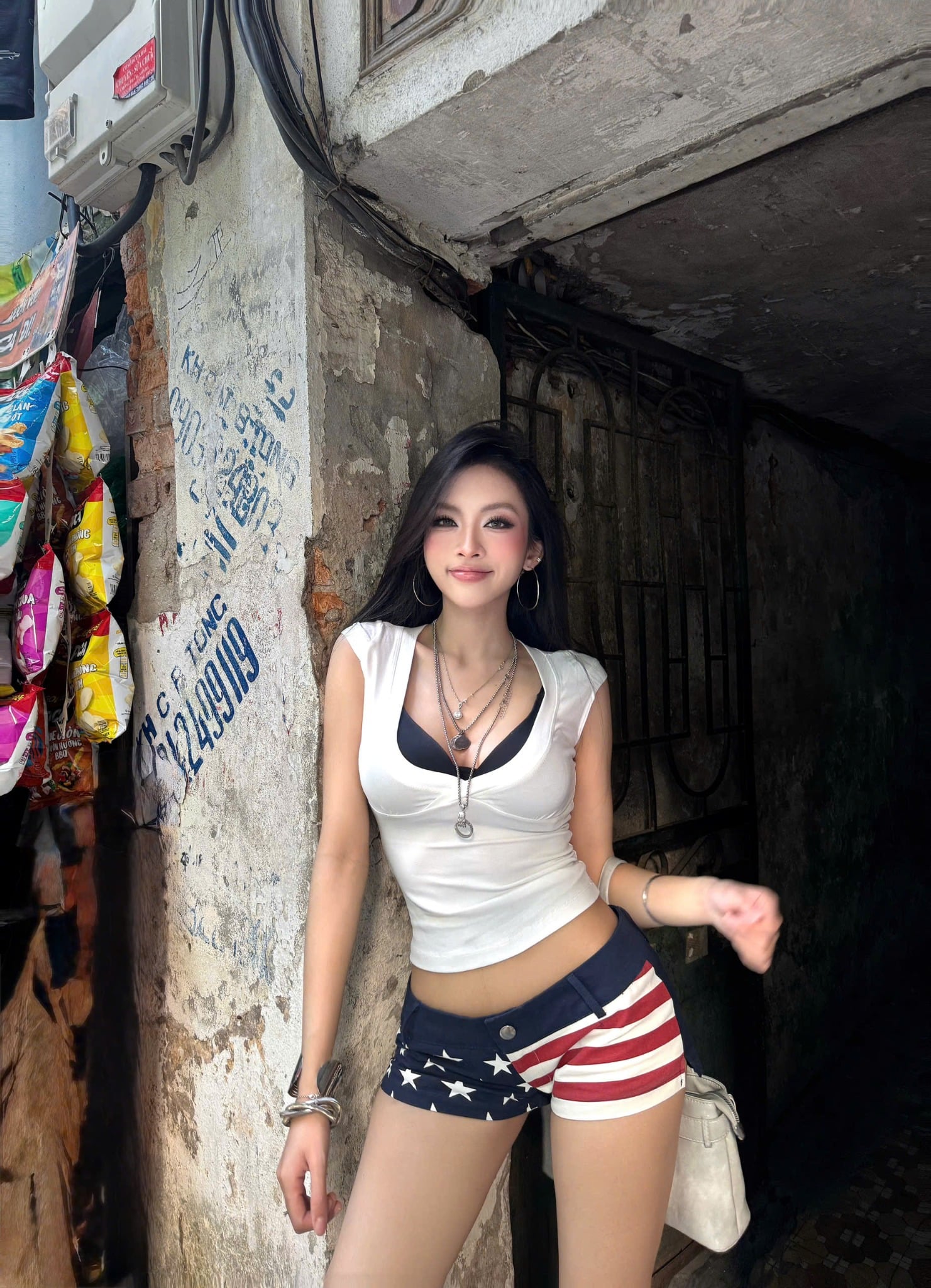  Áo thun cổ tim ôm body tôn dáng KATSBI - KILL SYSTEM 