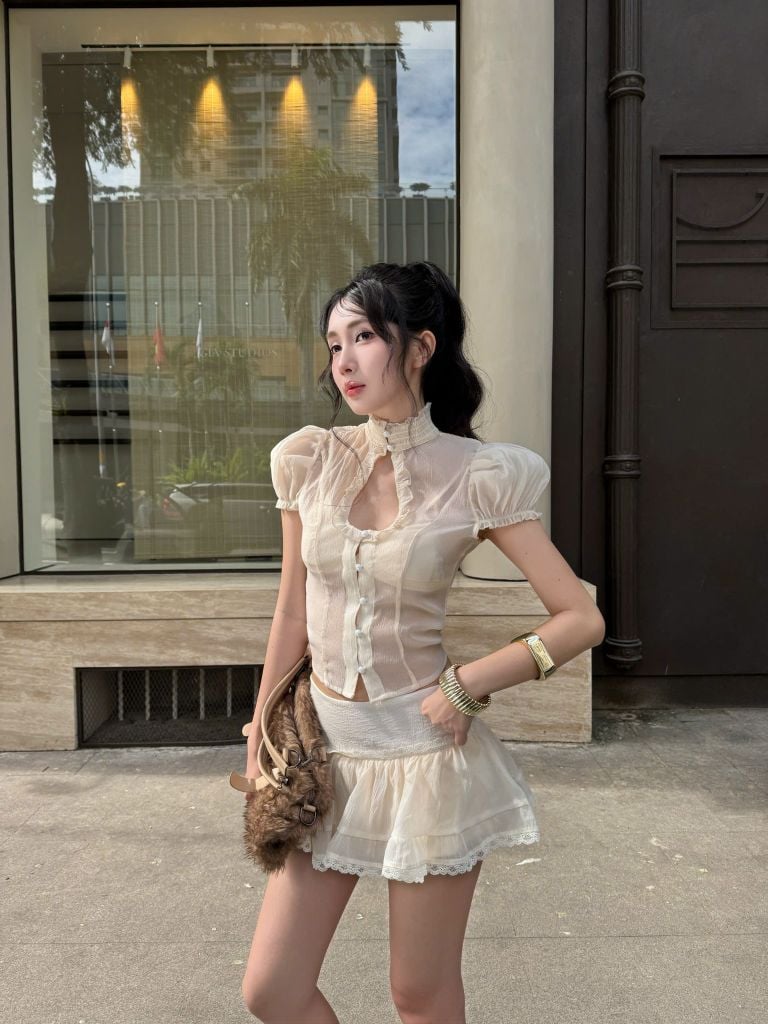  Áo tay phồng khoét cổ kèm bra WINTER - KILLSYSTEM 