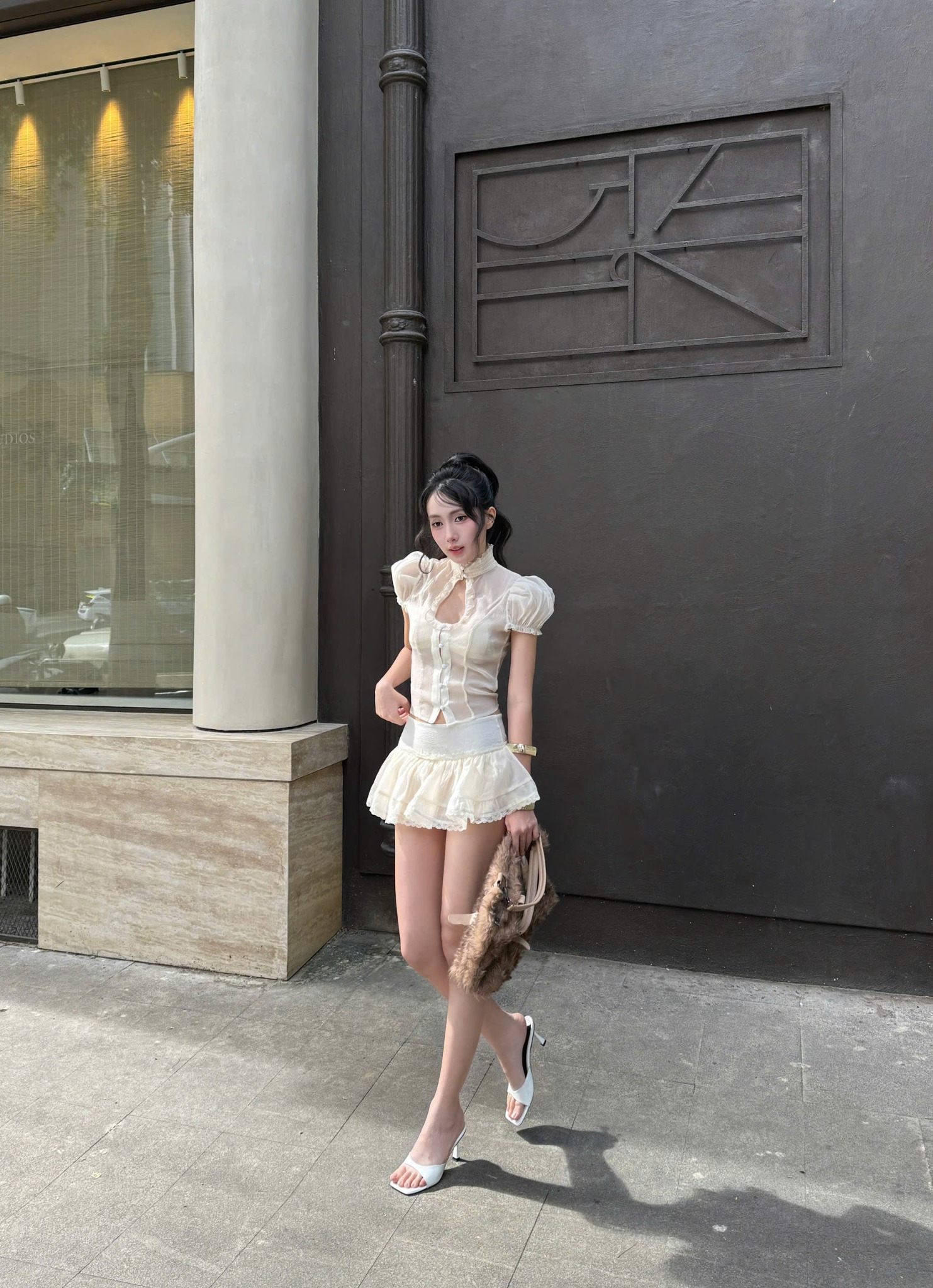  Áo tay phồng khoét cổ kèm bra WINTER - KILLSYSTEM 