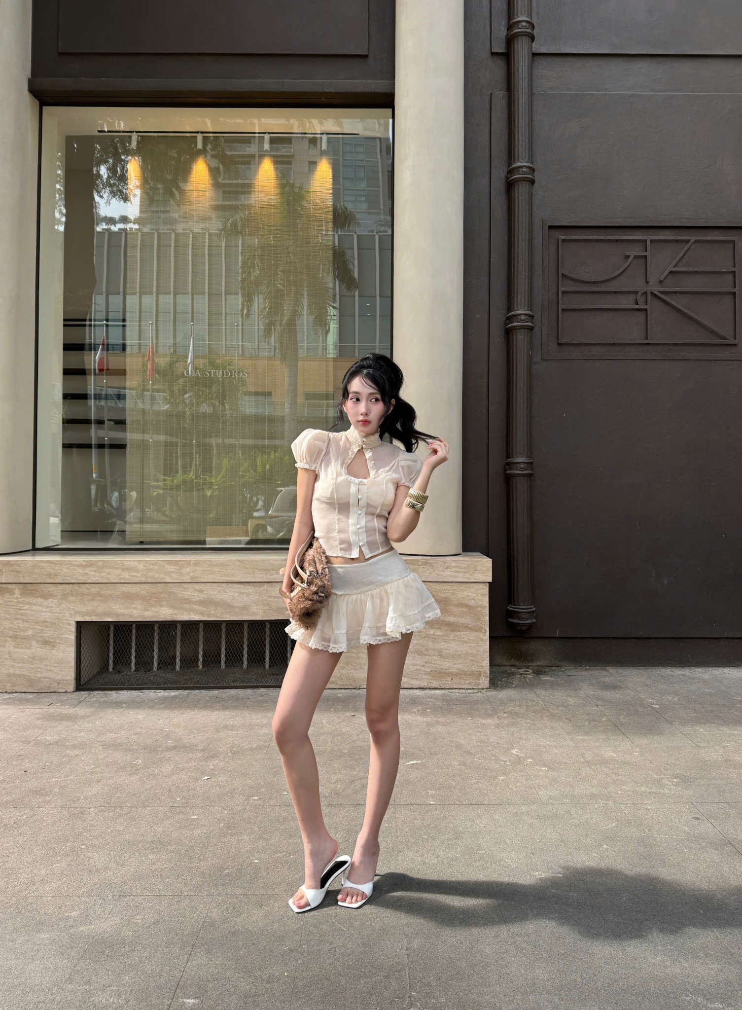  Áo tay phồng khoét cổ kèm bra WINTER - KILLSYSTEM 