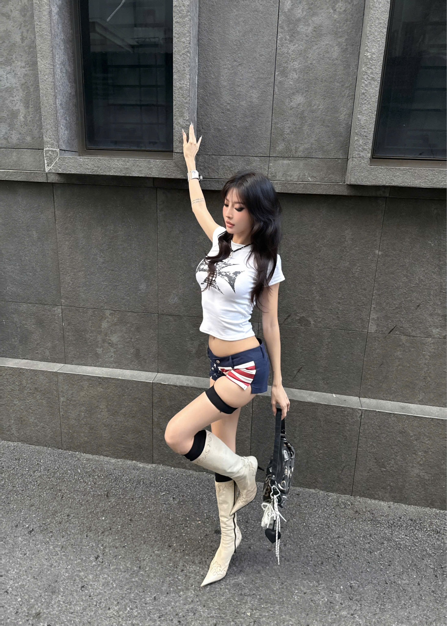  Áo thun co giãn ôm body in hình HERIOT - KILLSYSTEM 