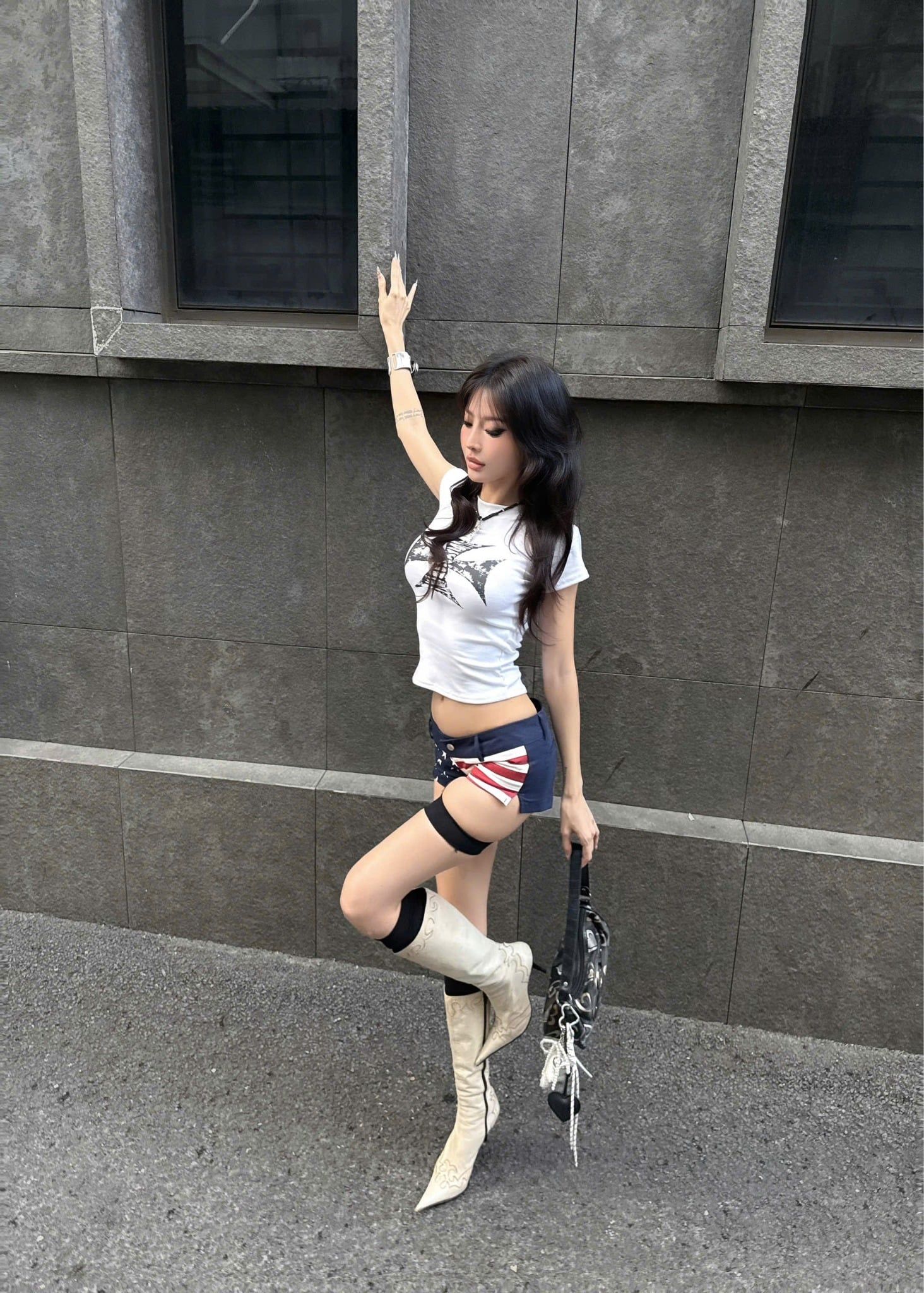  Áo thun co giãn ôm body in hình HERIOT - KILLSYSTEM 