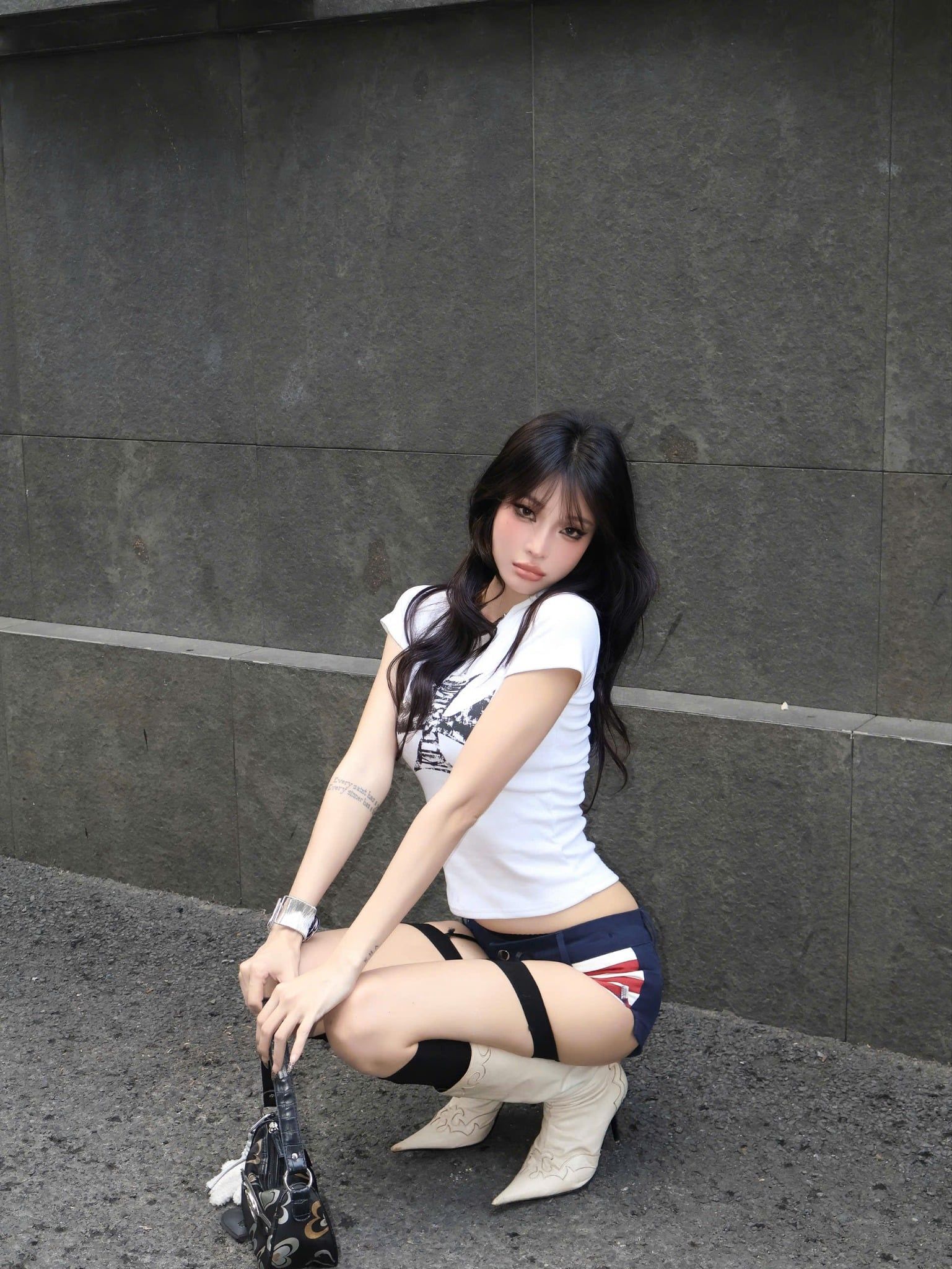  Áo thun co giãn ôm body in hình HERIOT - KILLSYSTEM 