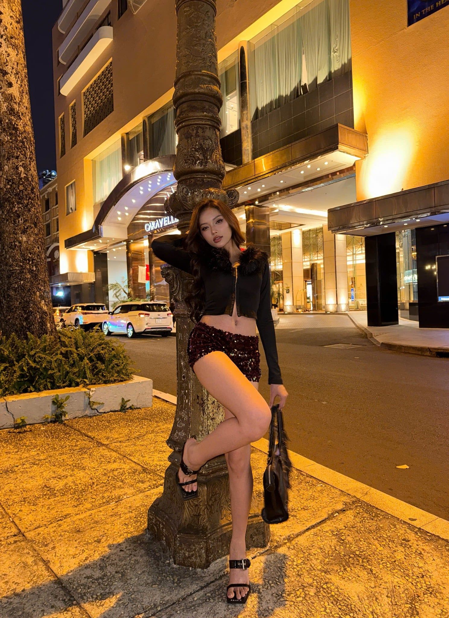  Áo cổ V phối lông tay dài siêu ôm FINE GIRL - KILL SYSTEM 