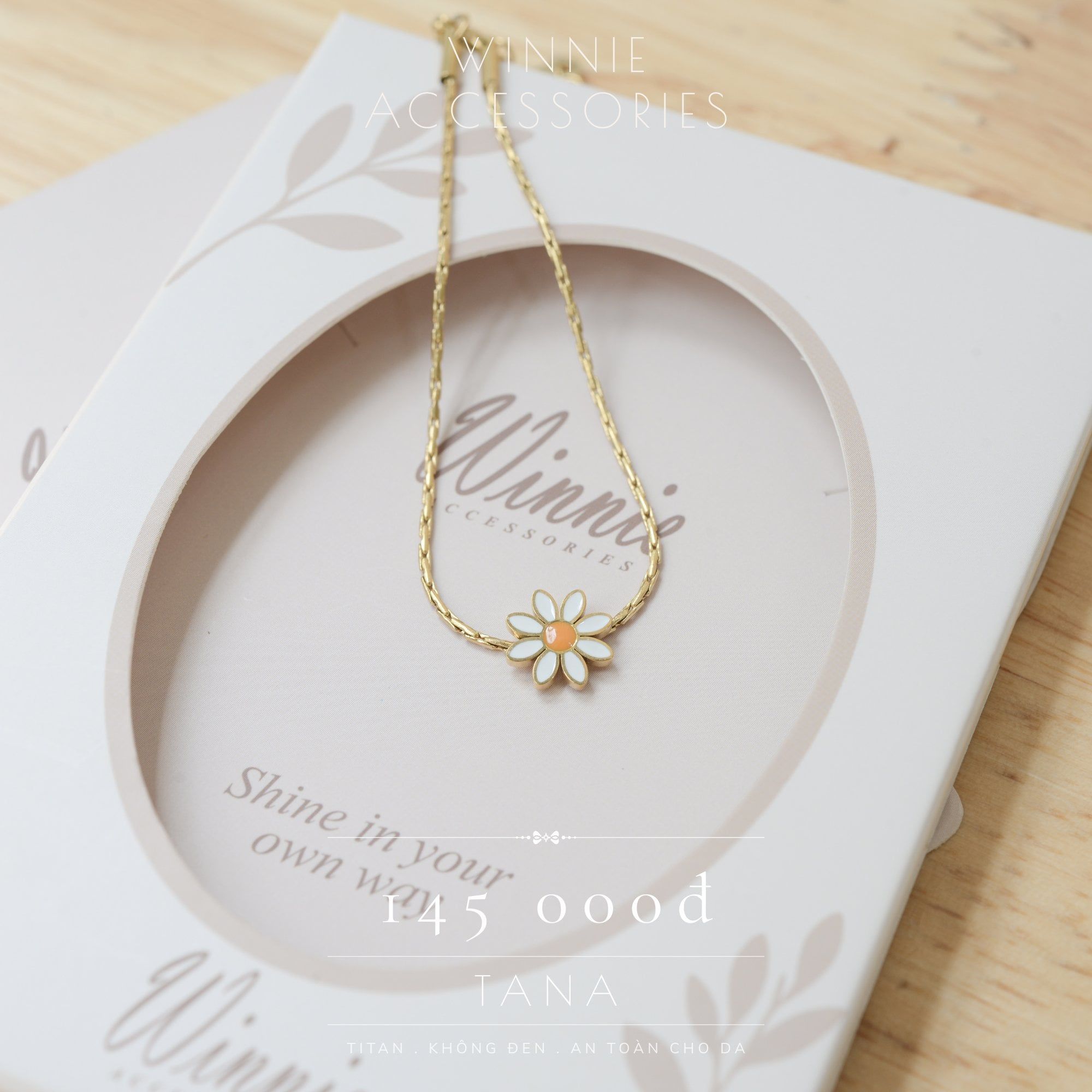  Lắc tay Titan Tana 