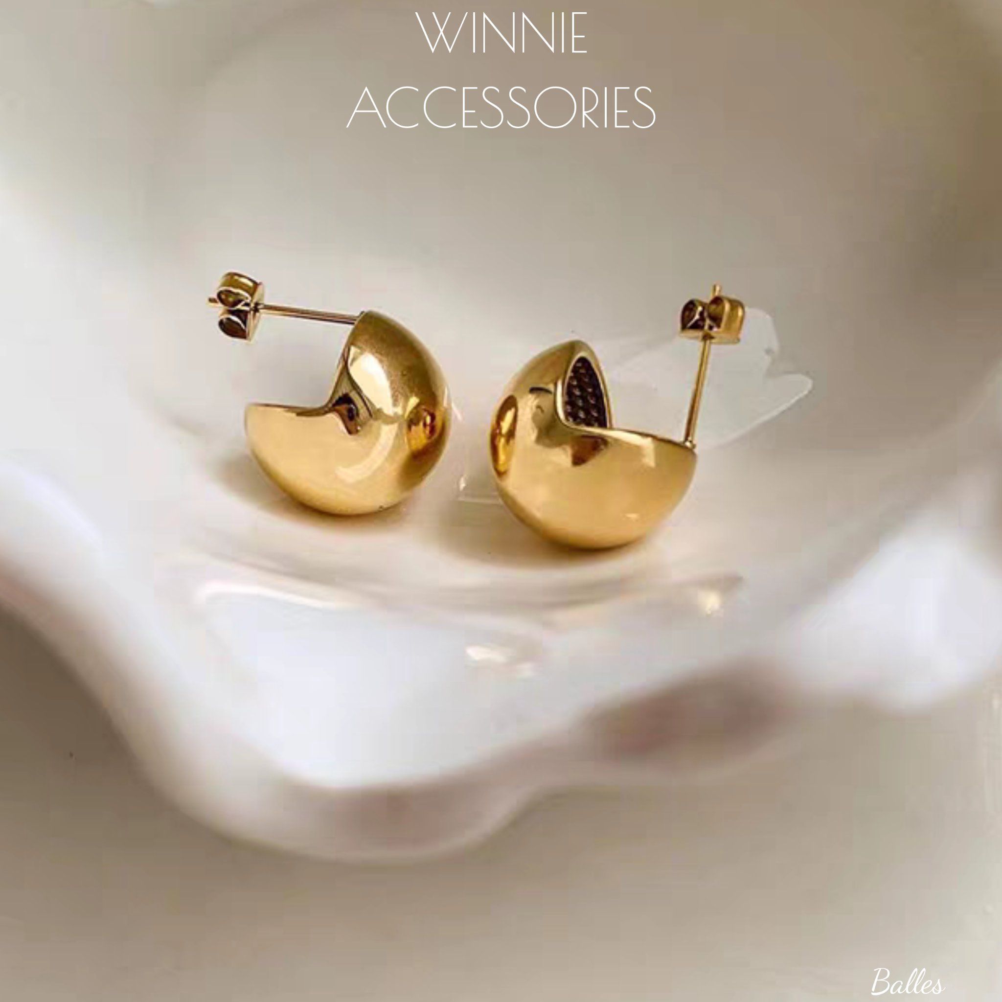  Hoa tai Titan Balles 