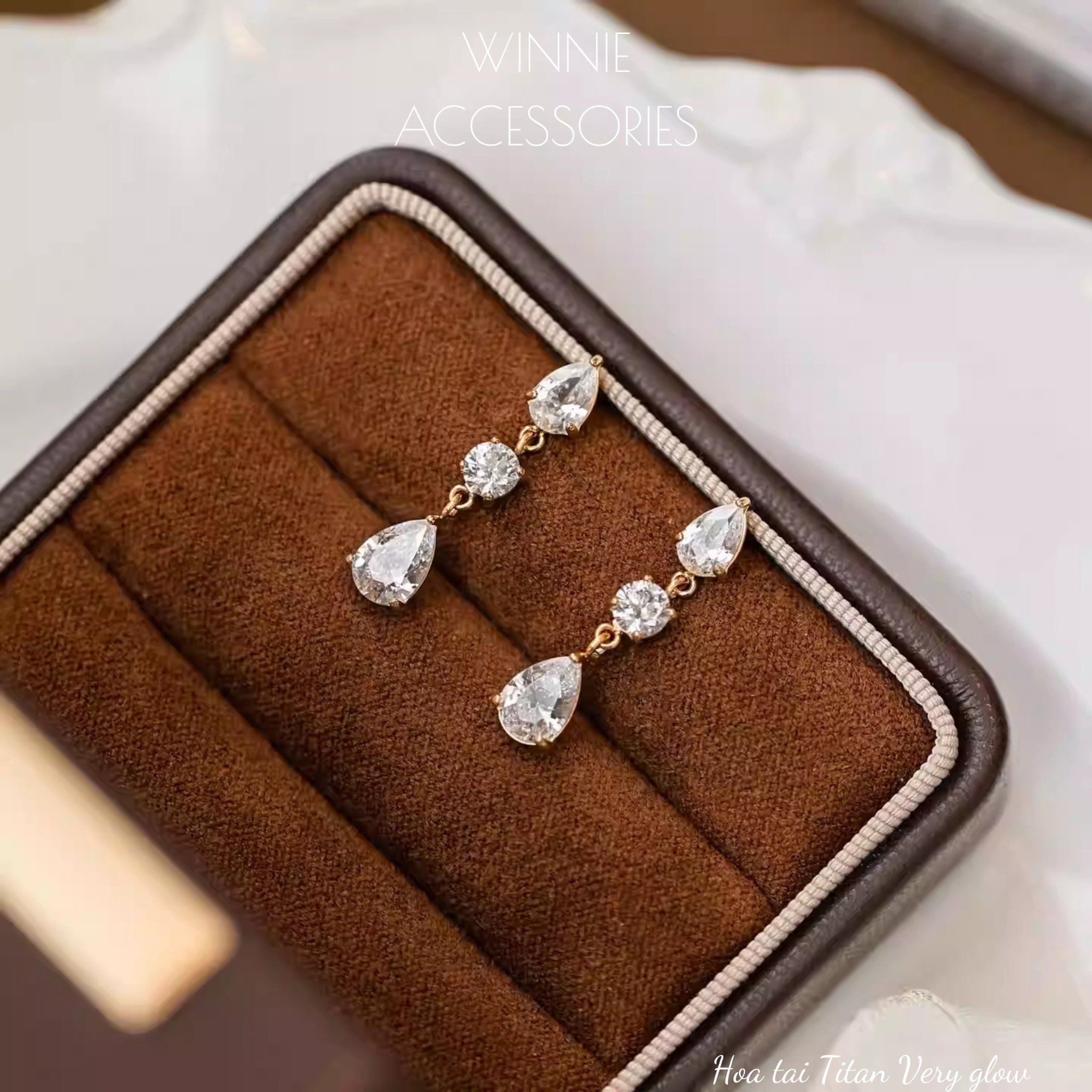  Hoa tai Titan Very Glow 